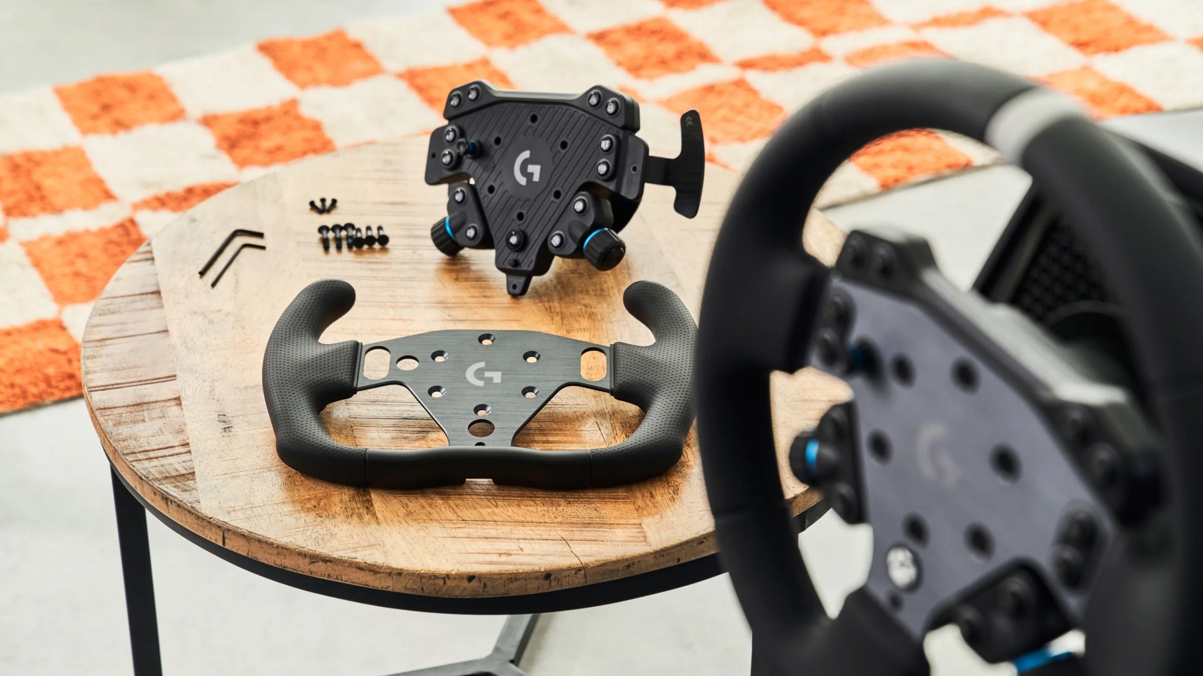 Hub vô lăng Logitech RS Wheel Hub