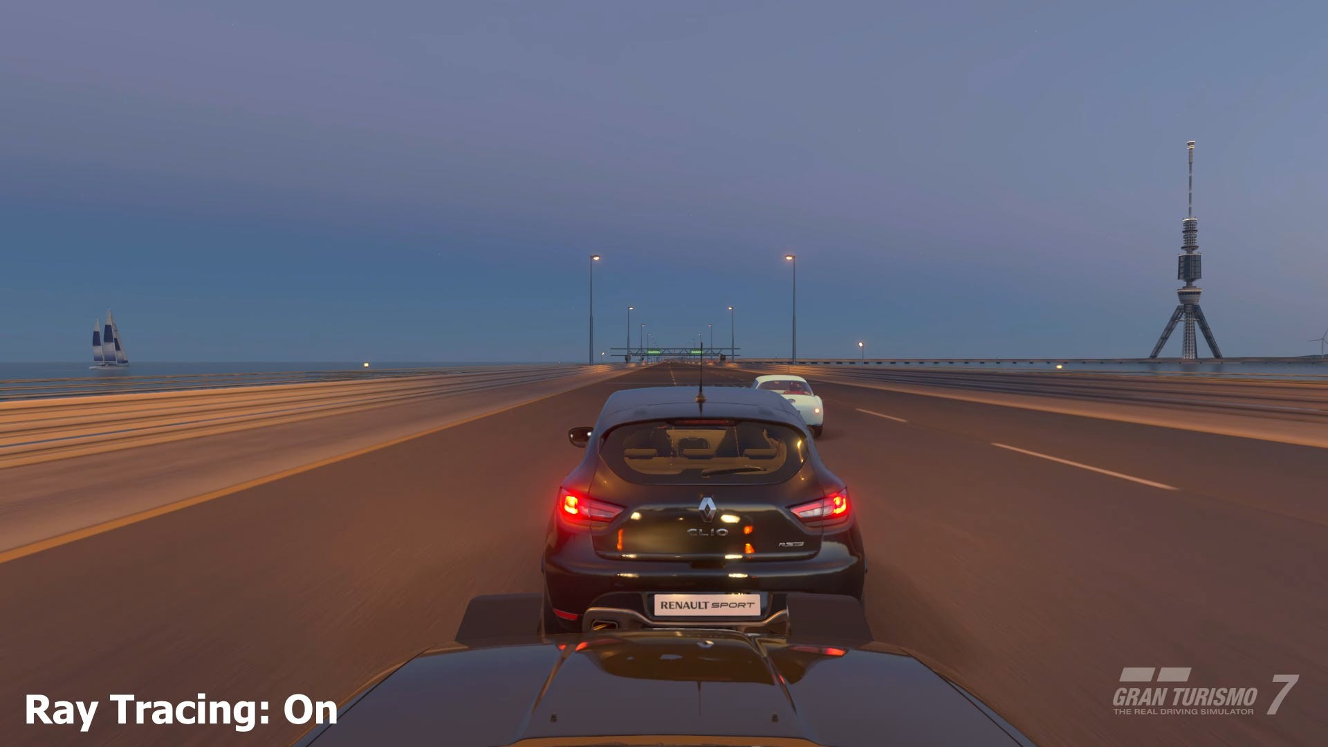 Minh họa hiệu ứng Ray Tracing phản chiếu xe trên cản sau và mui xe trong Gran Turismo 7 PS5 Pro