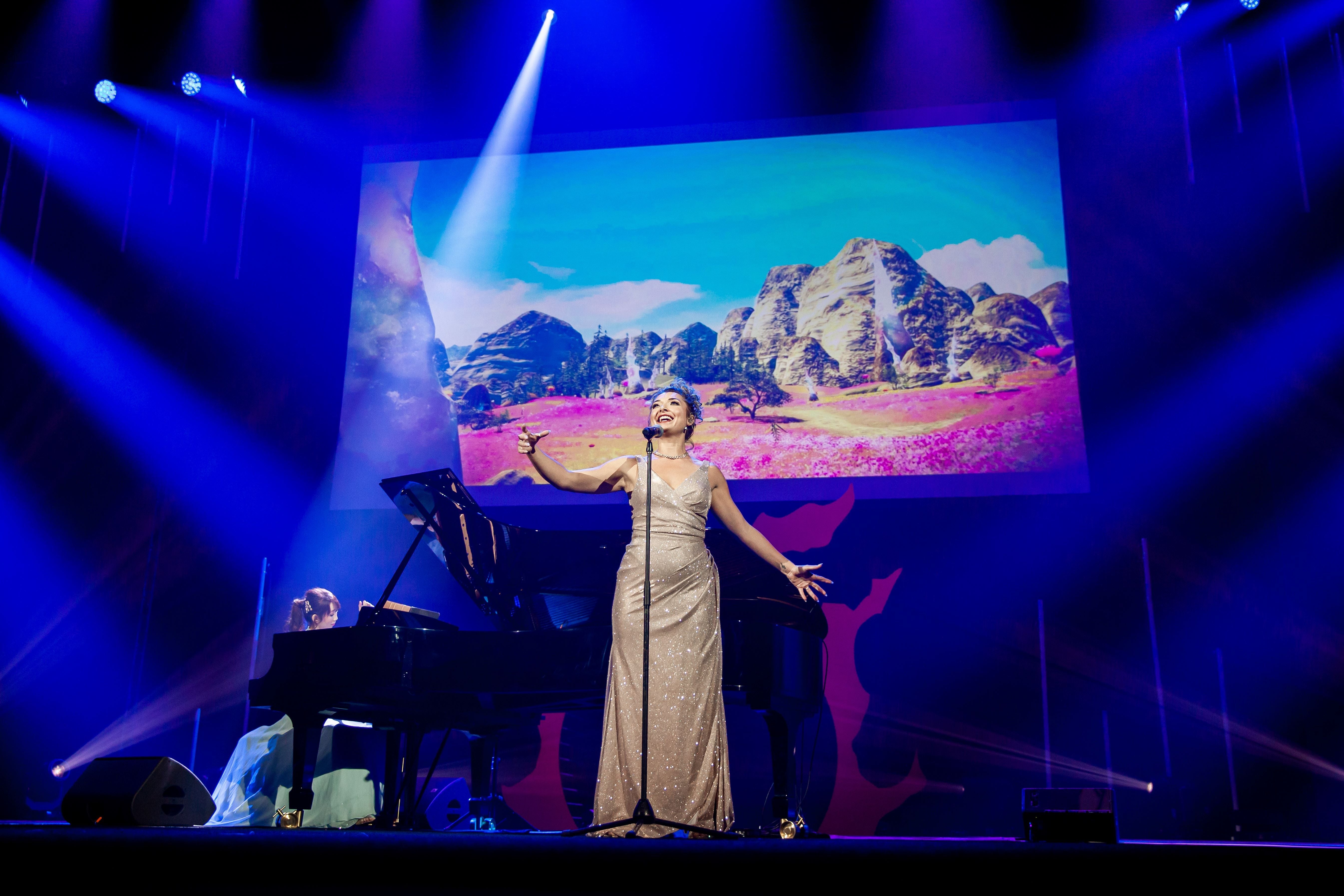 Amanda Achen hát tại Fan Fest Vegas của FF14