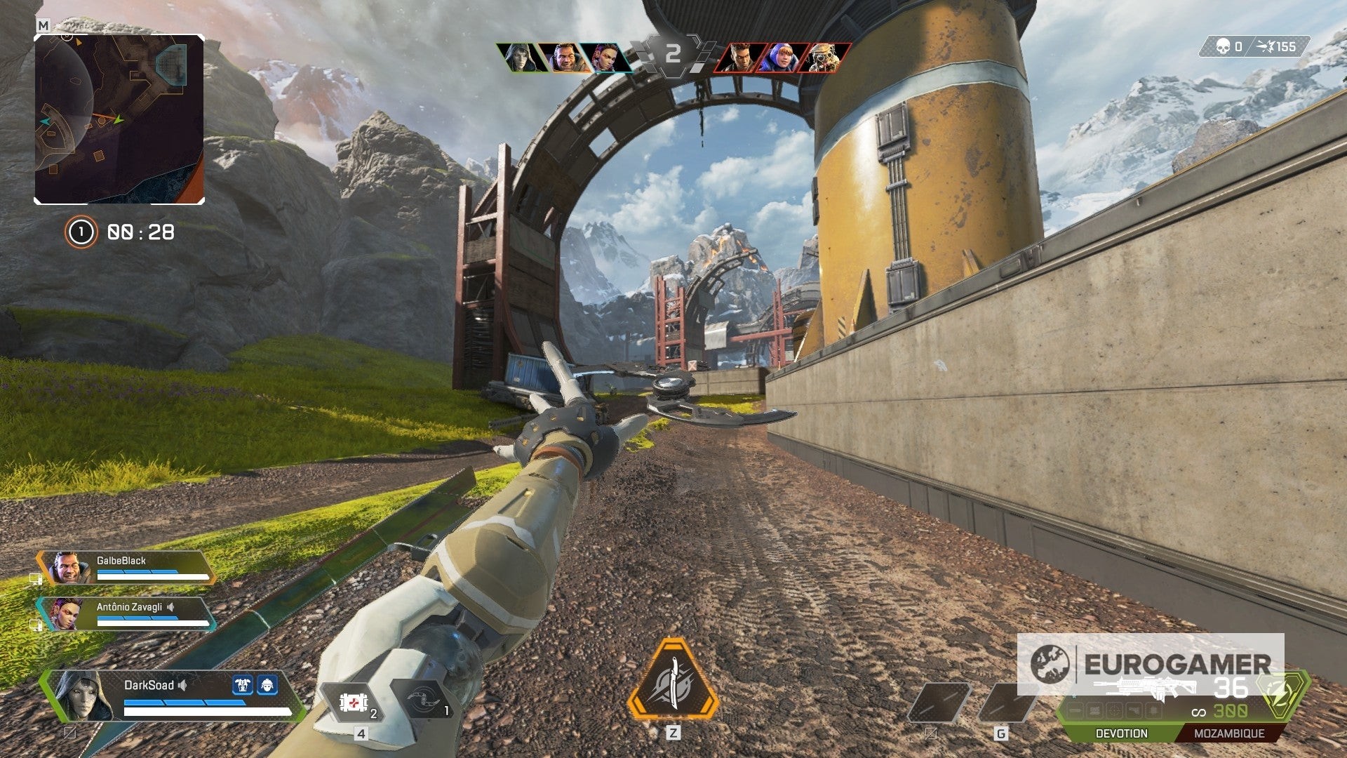 Ash chuẩn bị ném Arc Snare trong Apex Legends