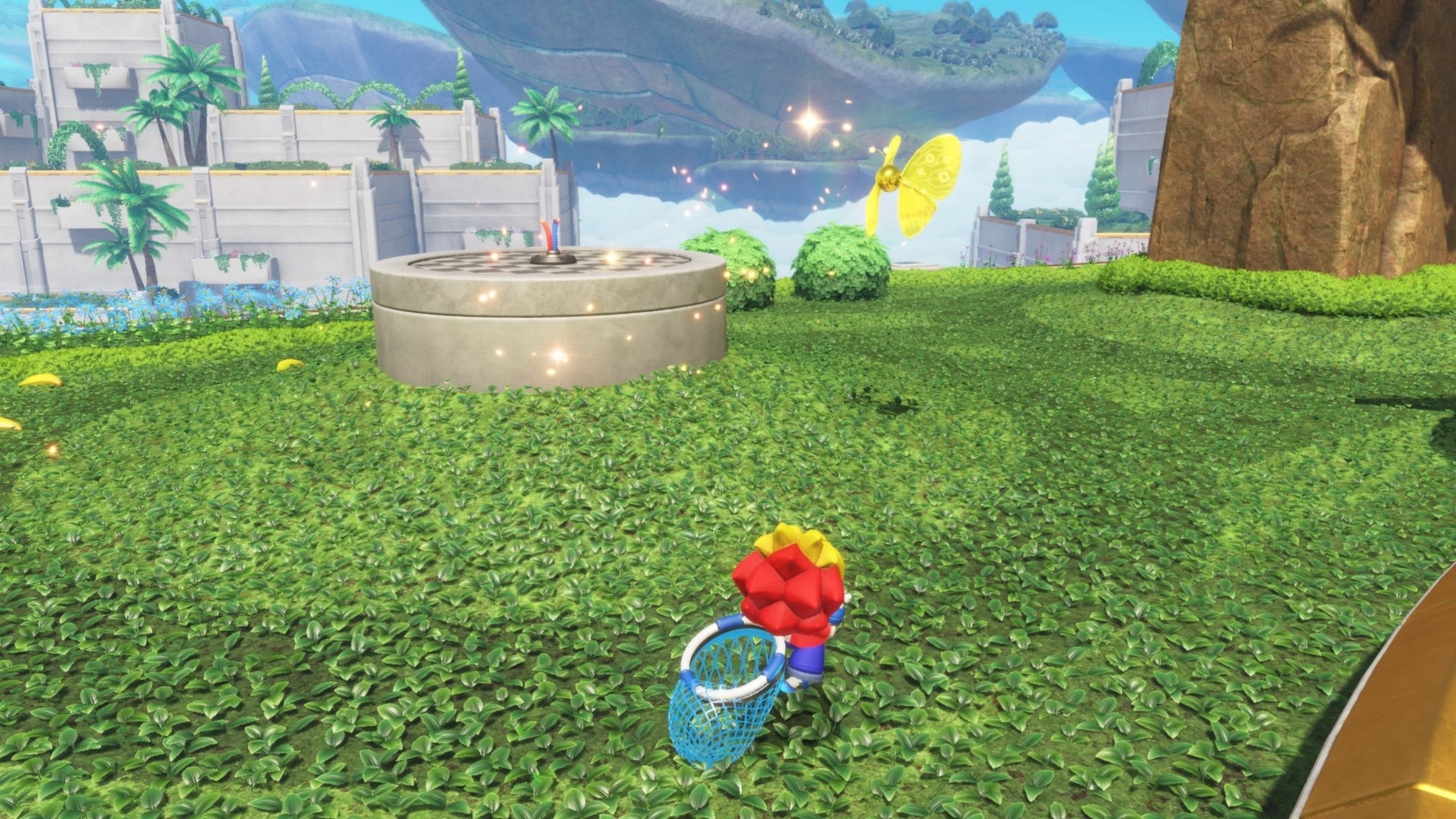Astro Bot đuổi theo Bướm Vàng đang bay trong màn chơi