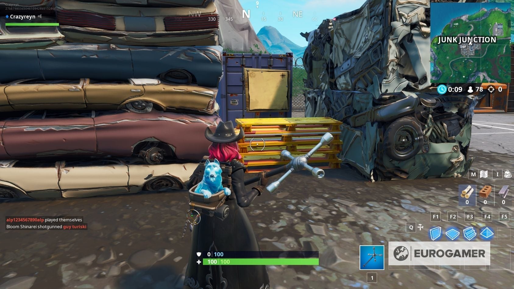 Biển báo Bản đồ Kho báu Junk Junction Fortnite phía sau thùng hàng