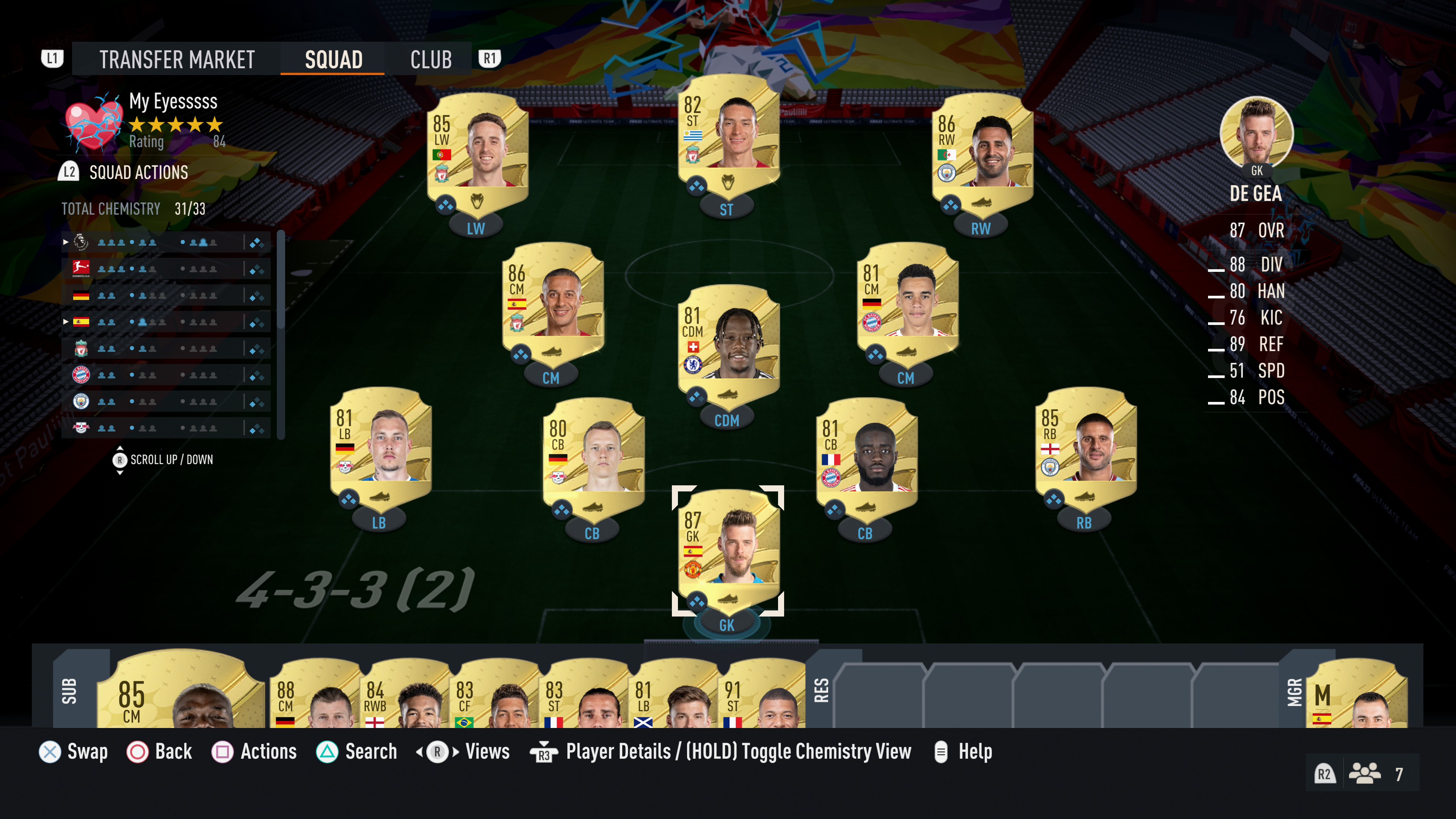 Cầu thủ tấn công trong FIFA 23 với không gian rộng để khai thác tốc độ