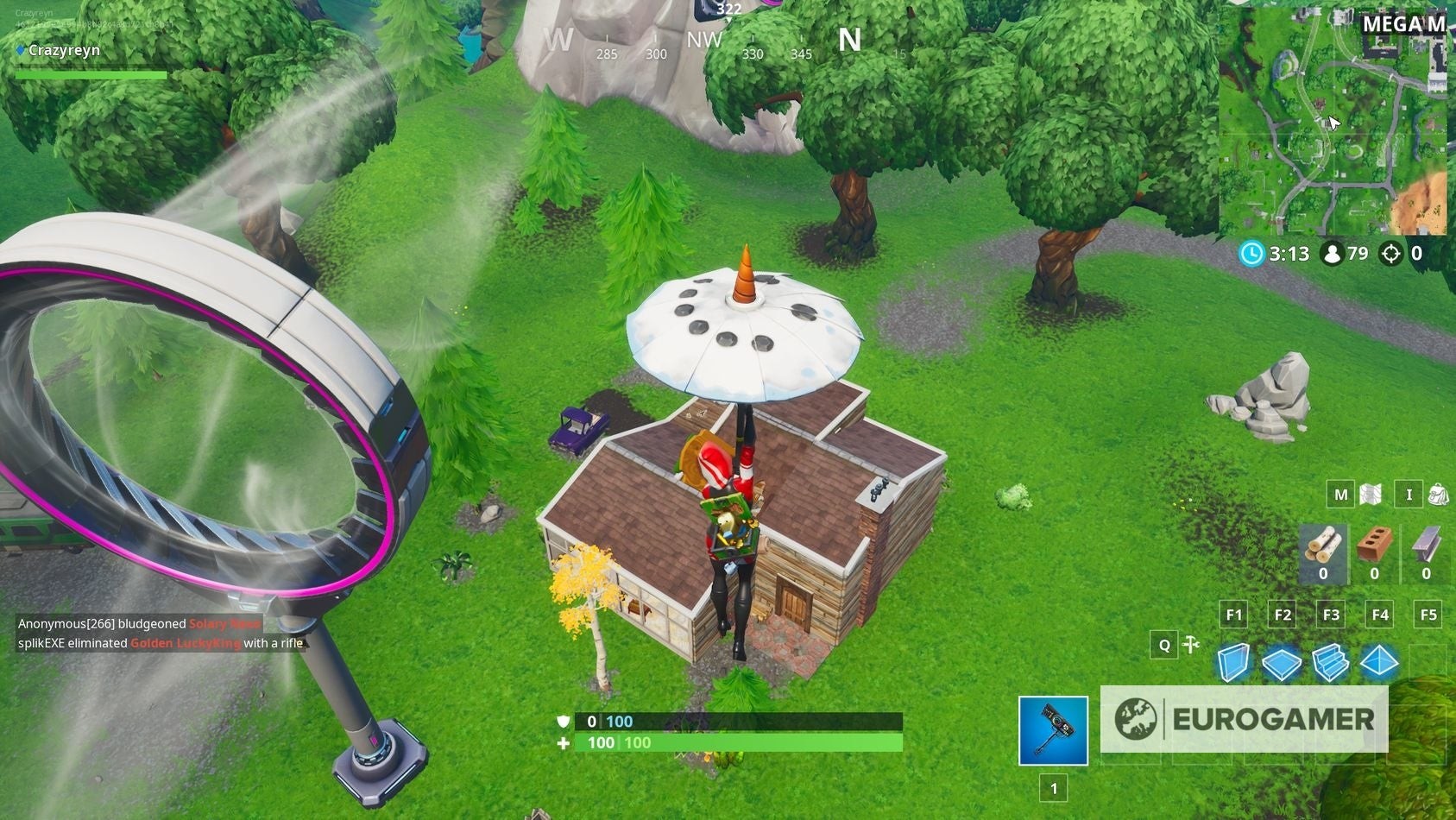 Cúp Cá Nhảy Múa khổng lồ gắn trên mái nhà trong Fortnite