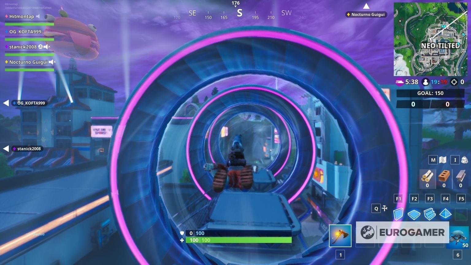 Điều khiển hướng di chuyển bên trong đường hầm gió Slipstream tại Neo Tilted