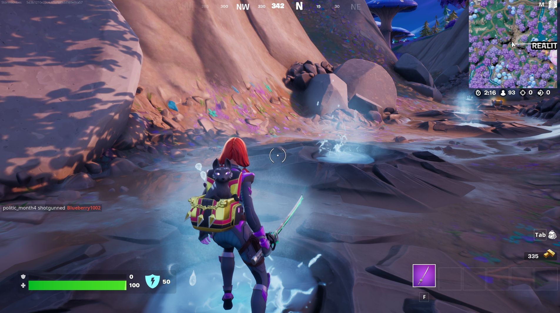 Góc nhìn từ trên cao khi người chơi bay lên nhờ mạch nước phun Fortnite