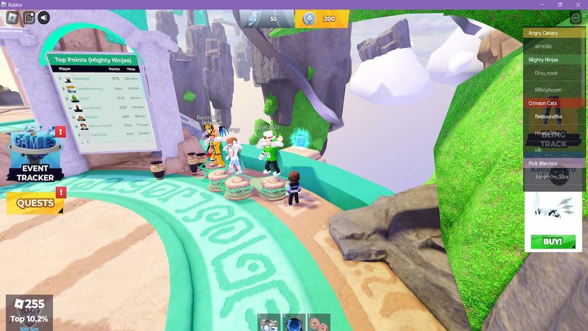 Khối logo Roblox thứ hai màu xanh mòng két phía sau bục thủ lĩnh tại căn cứ Mighty Ninjas