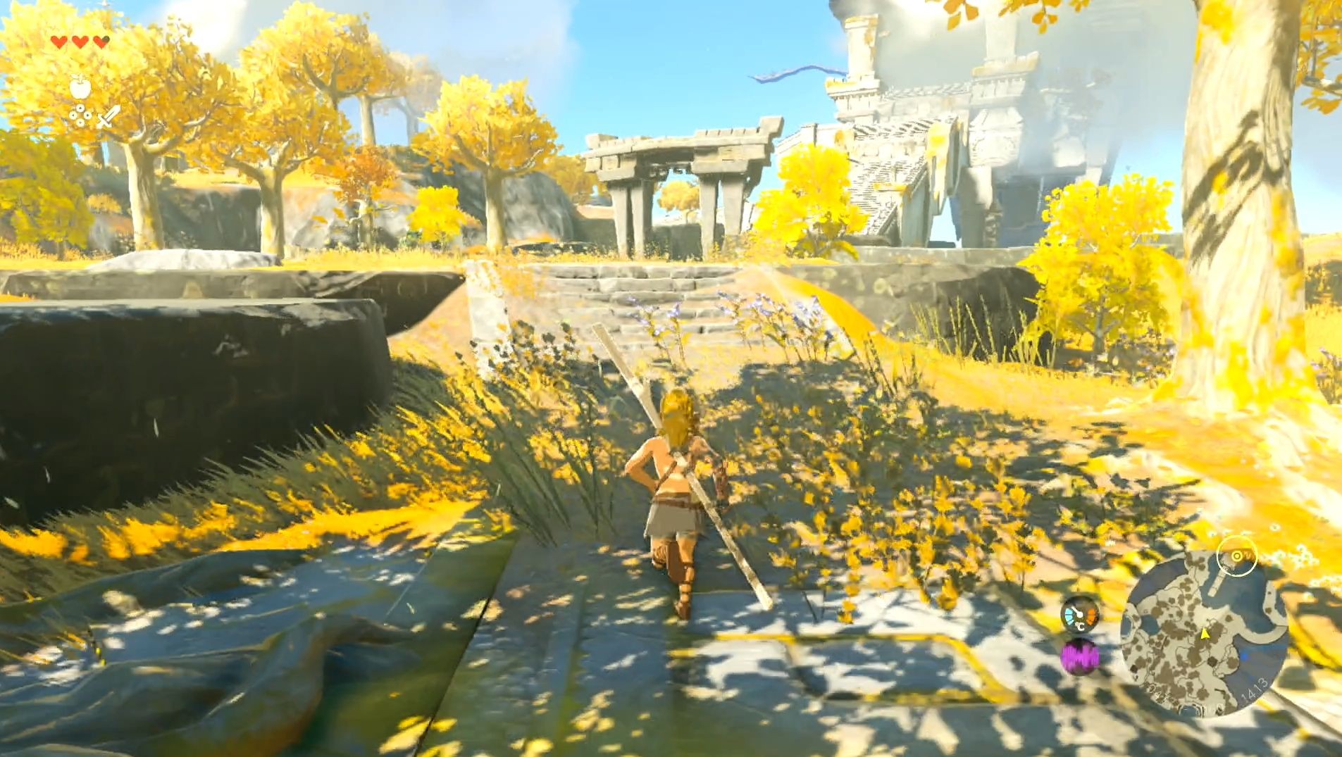 Link chạy về phía Đền Thời Gian hùng vĩ trên Đảo Trời Vĩ Đại - Zelda TotK