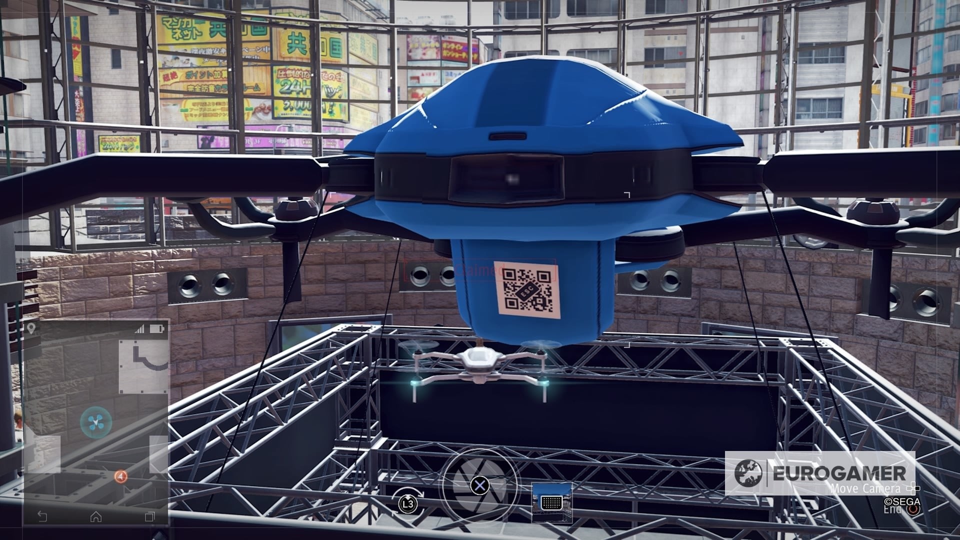 Mã QR ESC 1 trên mô hình drone màu xanh