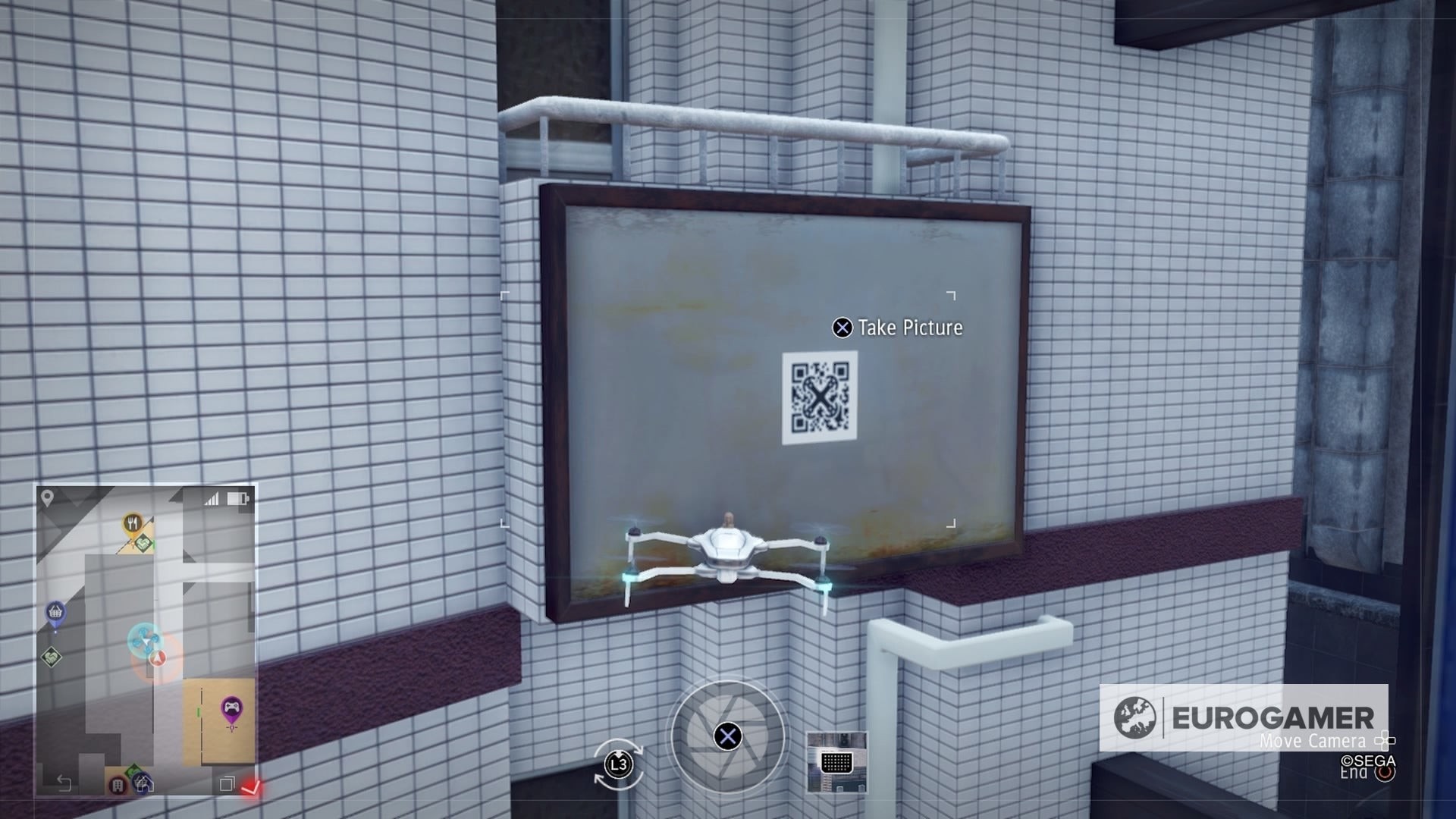 Mã QR Frame 3 trên ban công tòa nhà