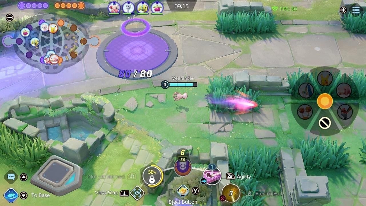 Mew tung chiêu trong trận đấu Pokémon Unite