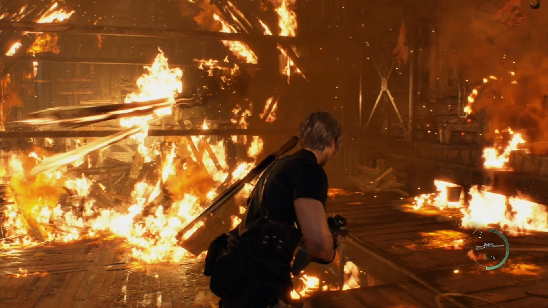 Né tránh các mảnh gỗ đang cháy do Méndez ném trong Resident Evil 4 Remake