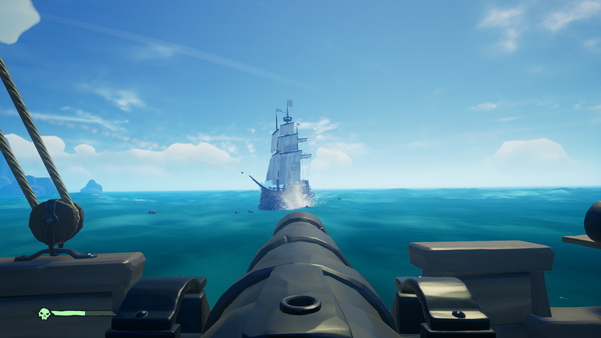 Ngọn lửa bùng cháy trên boong tàu Sea of Thieves, yêu cầu người chơi phải nhanh chóng dập tắt.