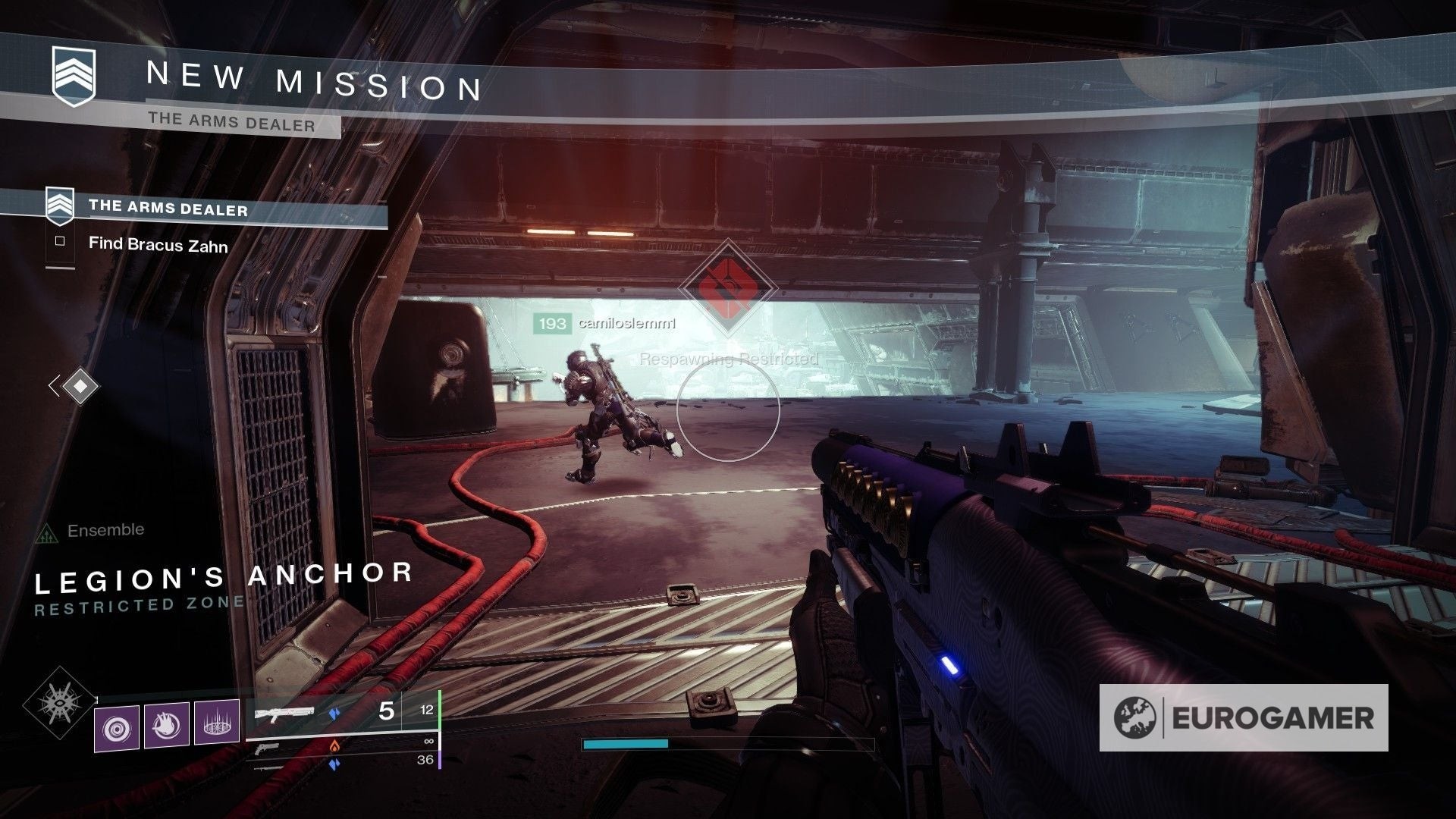 Người chơi Destiny 2 chiến đấu trong màn chơi strike The Arms Dealer