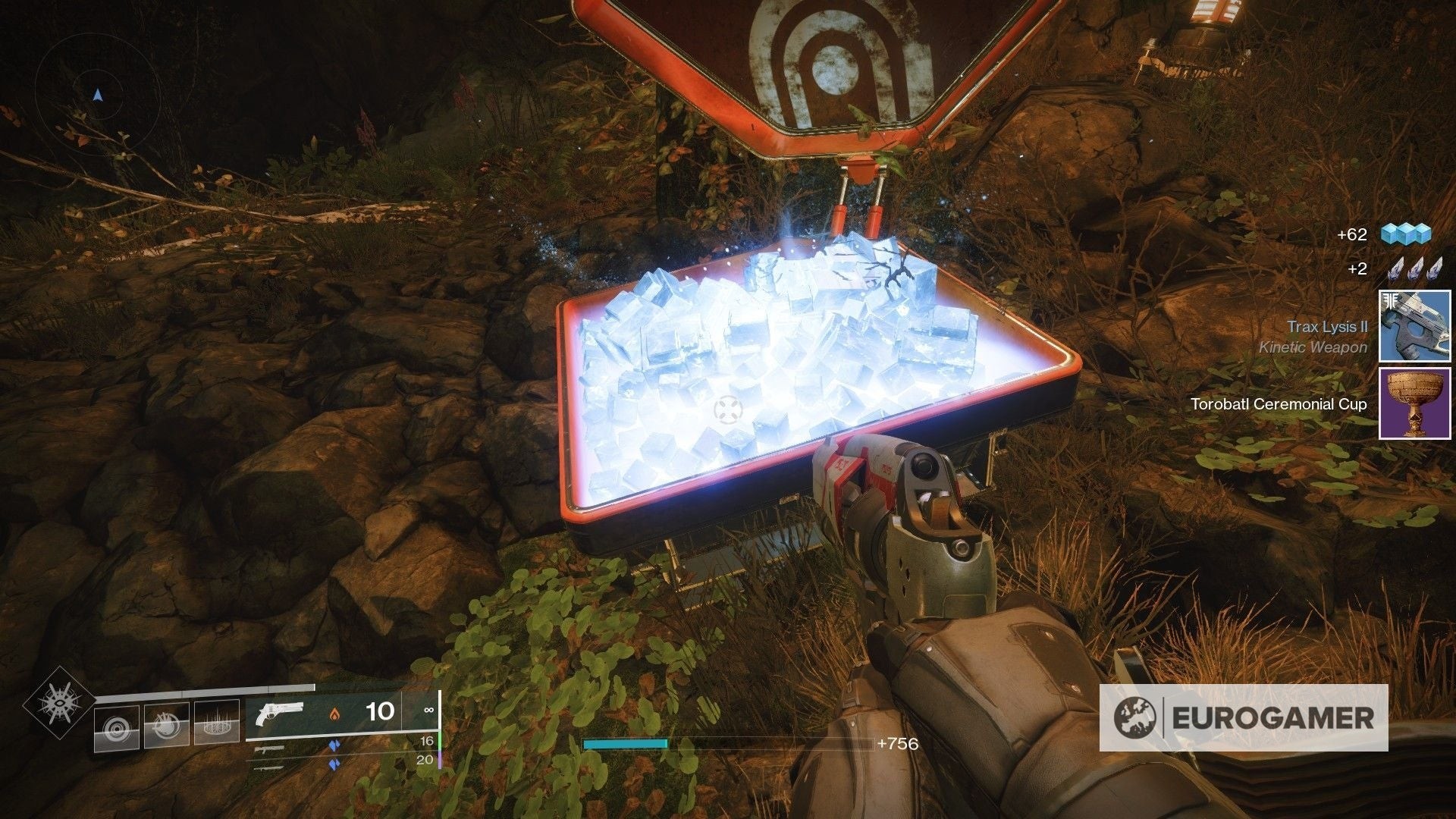 Người chơi Destiny 2 mở hòm phần thưởng cuối Lost Sector Pathfinder's Crash để nhận Ceremonial Cup