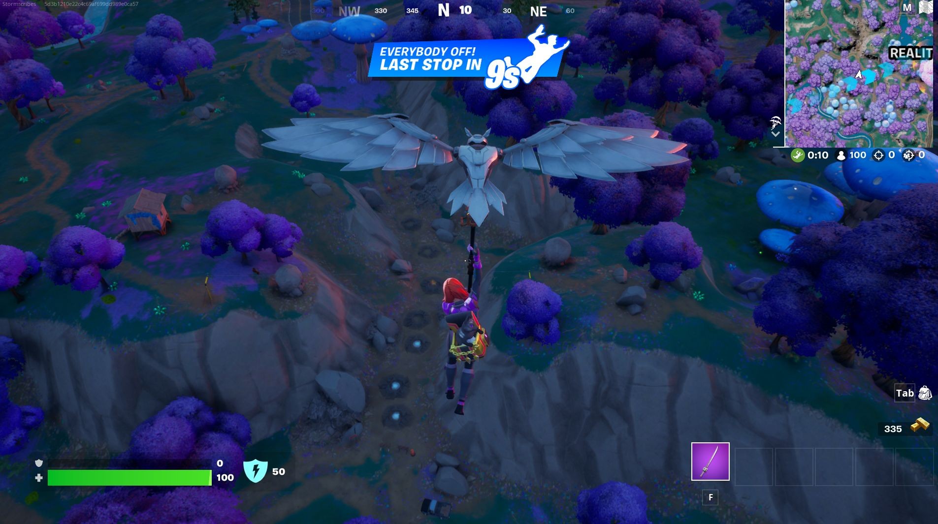 Người chơi đứng trên mạch nước phun Fortnite đang sủi bọt chuẩn bị phun trào
