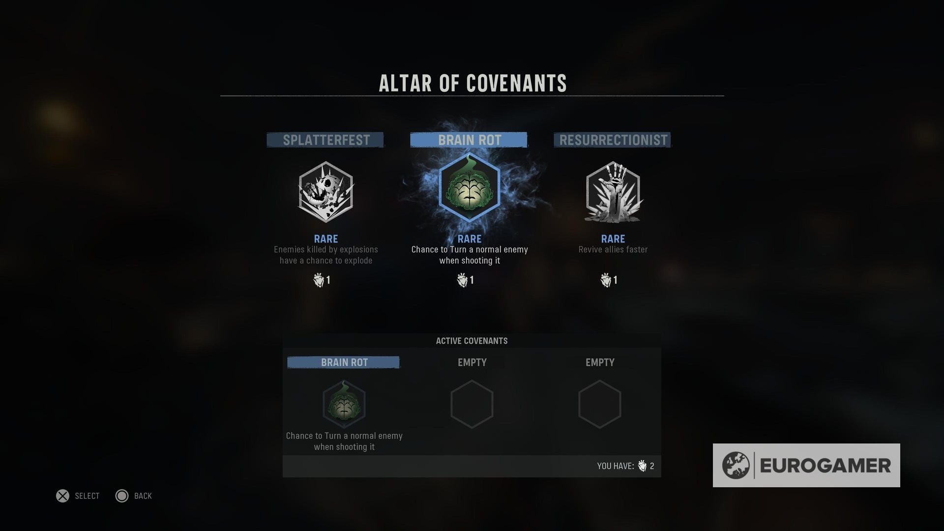 Người chơi xem xét các covenant có sẵn tại Bàn thờ Giao Ước trong chế độ Zombies Vanguard
