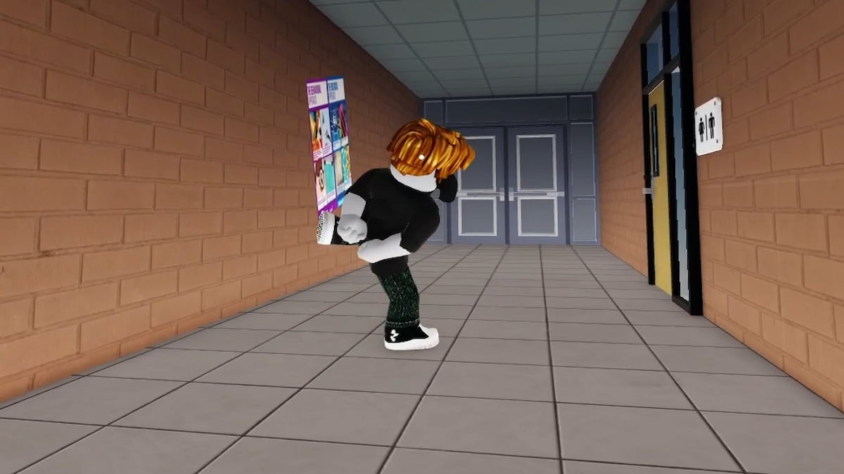 Nhân vật Roblox sử dụng đòn đá với Phong cách chiến đấu Kicker trong Fight in a School