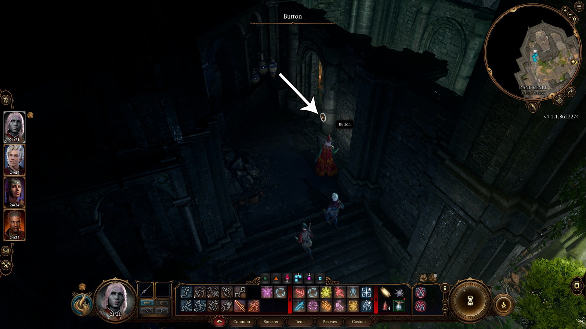 Nút bấm bí mật trên tường trong Dank Crypt để mở lối vào phòng chứa quan tài Withers trong Baldur's Gate 3