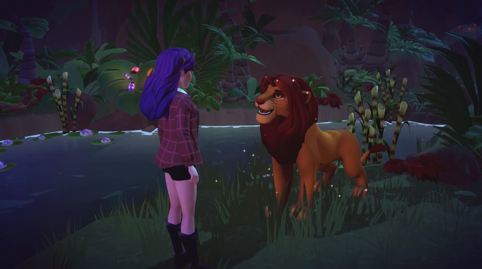 Simba đứng trong khu rừng rậm thuộc Vương quốc Vua Sư Tử trong Disney Dreamlight Valley