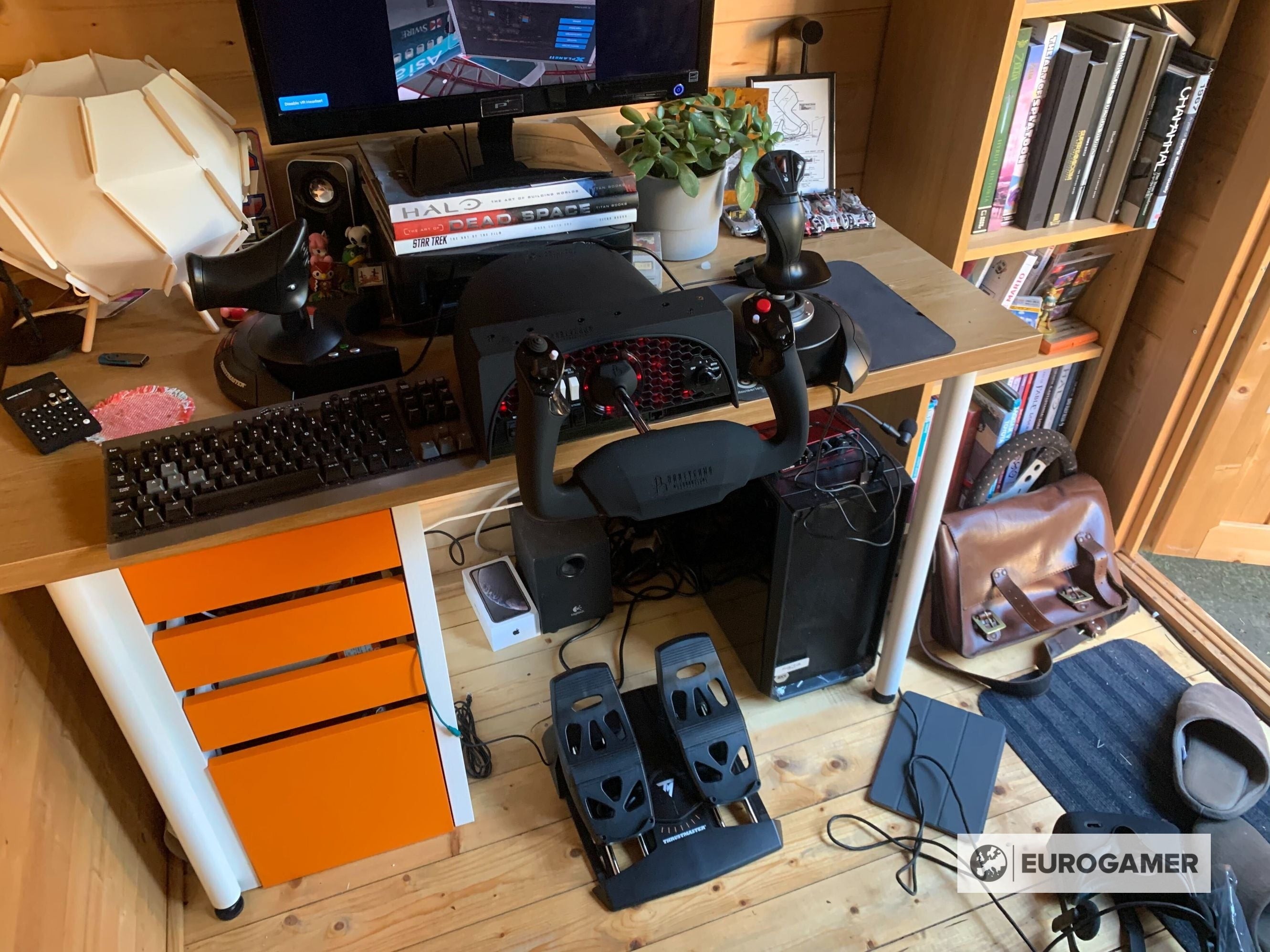 Thiết lập bay cao cấp với Honeycomb Alpha Flight Controls và bàn đạp Thrustmaster TFP