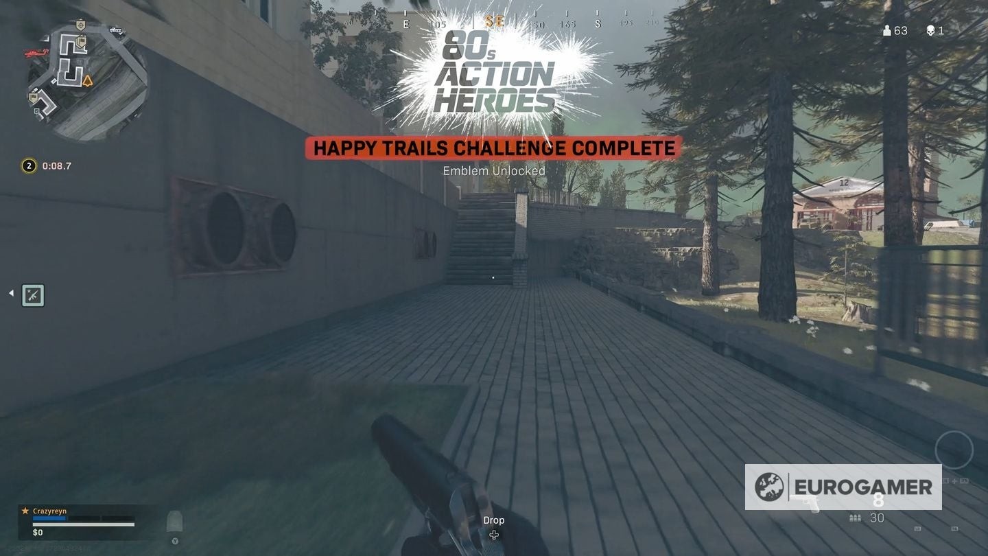 Thực hiện cú nhảy Happy Trails từ nóc Nakatomi Tower Warzone